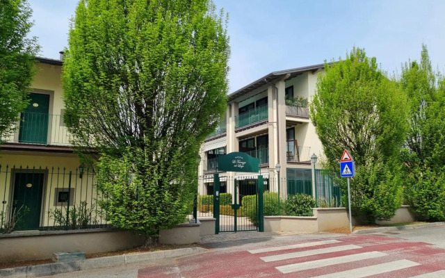 Le Terrazze Sul Lago Residence & Hotel