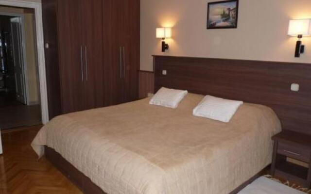 Szilfa Étterem Mariann Apartman
