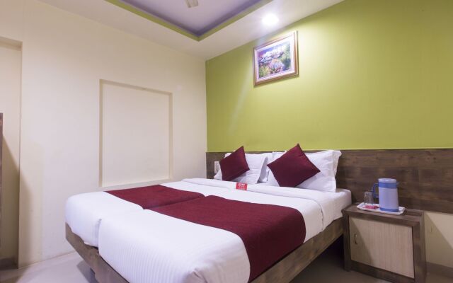 OYO 8760 Hotel Arma Residency