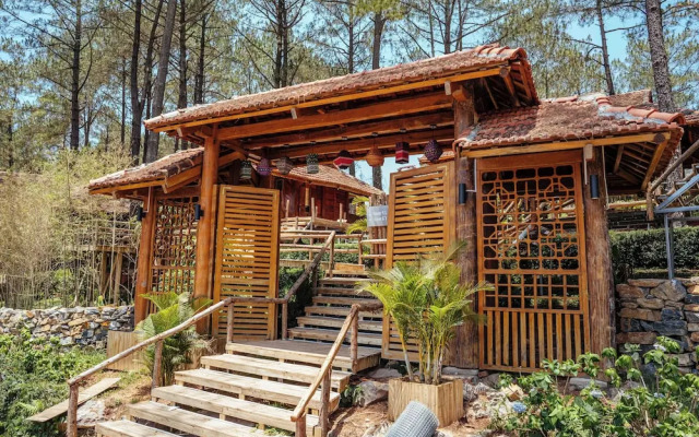 Phoenix Moc Chau Hotel