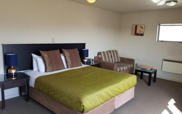 De Lago Motel Apartments