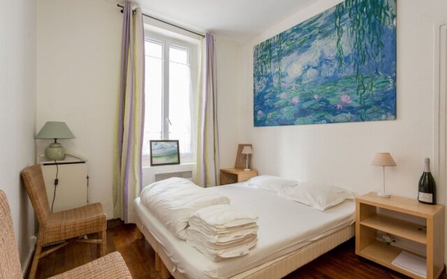 Charming Flat Grenelle