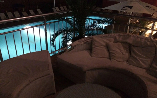 Hotel Tm Deluxe Located in Sunny Beach