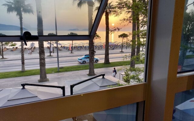 El Mar Hotel