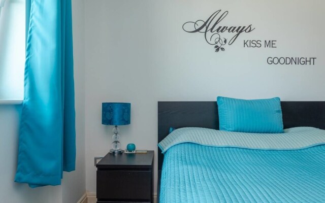 Oyster Wharf Suites