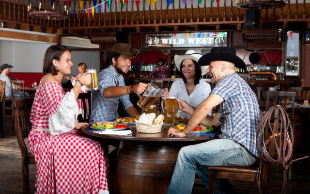 Hotel Castello (Horse Country Resort)