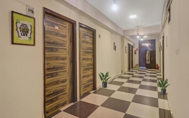 Oyo Flagship 92975 Hotel Small Town