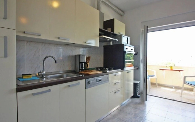 Two-bedroom Adria apartment with sea view