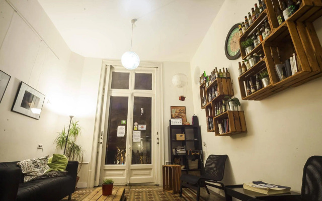 360 Hostel Borne