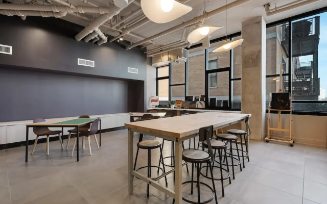 Luxury Penthouse 3BR Prime Location