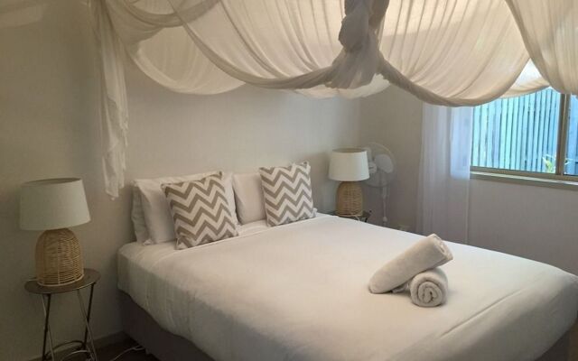 Byron Lakeside Holiday Apartments