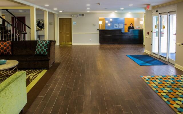 Holiday Inn Express Alpharetta - Roswell by IHG