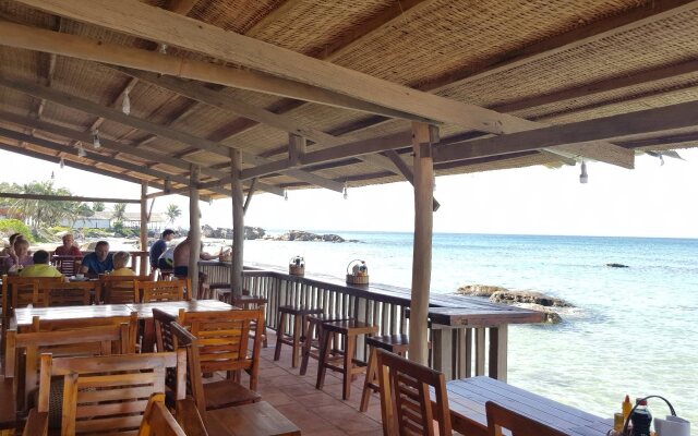 Free Beach Resort