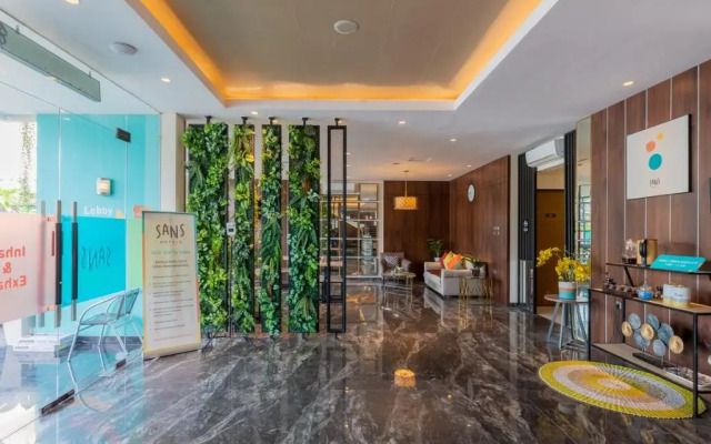 Sans Hotel Box Mansion Surabaya