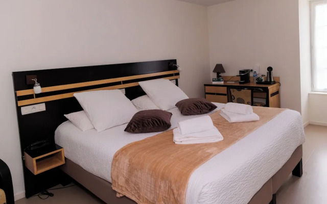 Logis Hôtel Auberge de la Xaintrie