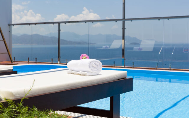 Paris Nha Trang Hotel & Apartment