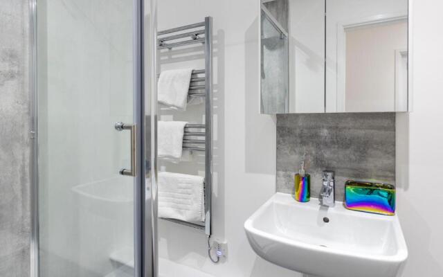 Leicester Luxury Apartment - S05
