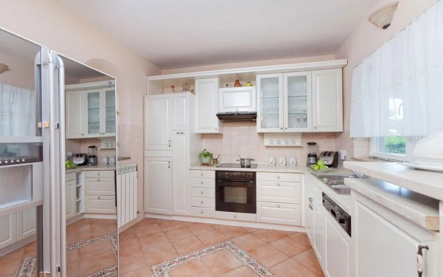 Villa Umag in Umag With 5 Bedrooms and 5 Bathrooms