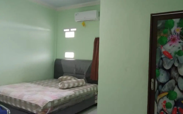 OYO 93457 White House SyariahNearOYO 93457 White House Syariah
