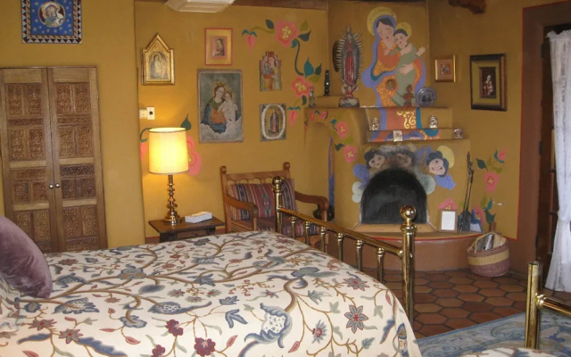 La Doña Luz Inn