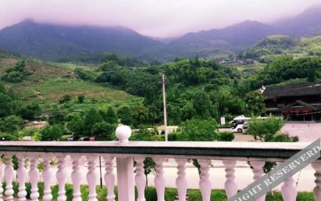 Yunhe Yuntianyu Station Nongjiale