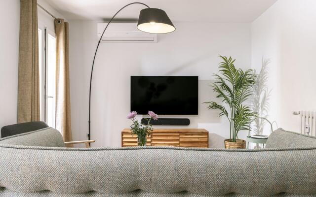 Modern & Chic 2BR/2BA apartment in trendy Chueca