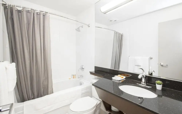 1 Bedroom Suite in Downtown Winnipeg With Parking