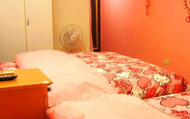 Taichung Fengjia 18 Rooms