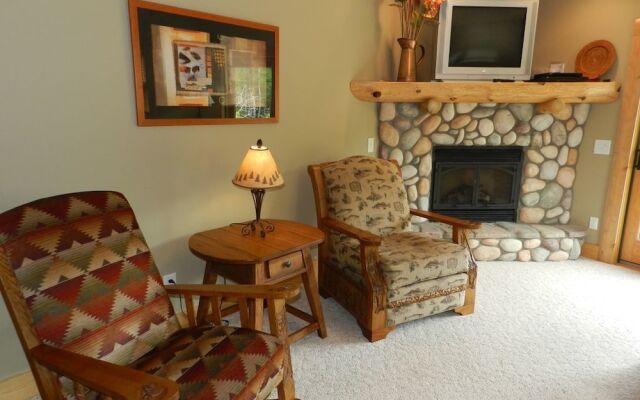 Cabins on Maple River