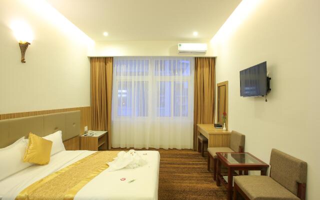 Red Palace Hotel