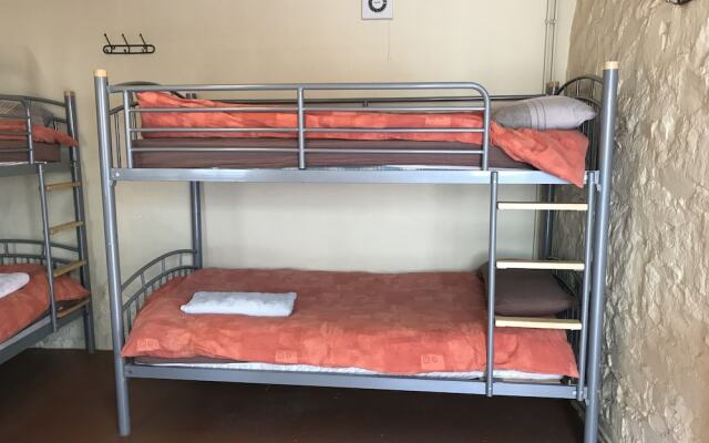 Drewe Arms Bunk Rooms & Church Cottage