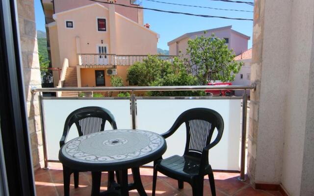 Mila & Aleksandr Apartments