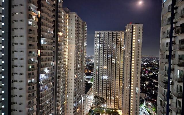 Elegant Studio @ Grass Residences 1-5 persons only, Quezon City