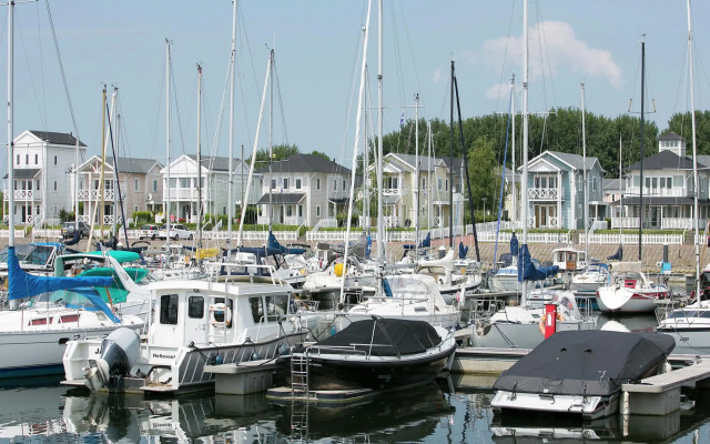 Restyled Villa With Dishwasher 6km From the Beach