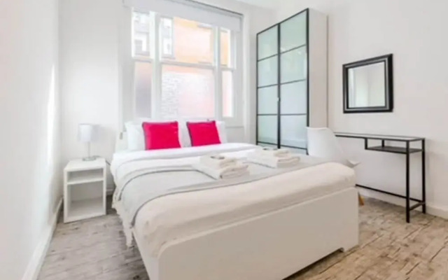 Central London 3-Bed Apartment near Oxford Street