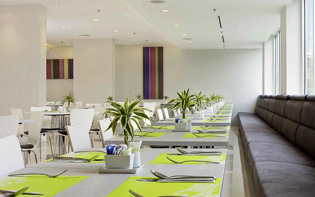 ibis Bangkok Sathorn