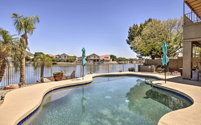 Boat Dock & Pool: Lakefront Glendale Getaway!