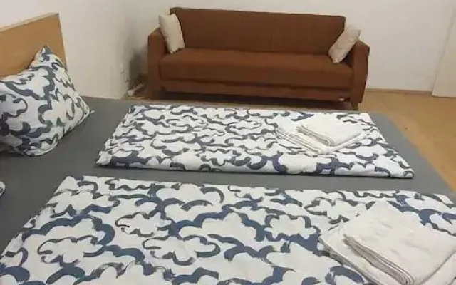 Group Stay 3 Apts Near Enkplatz