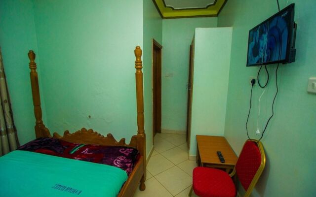 Kajosh Hotel