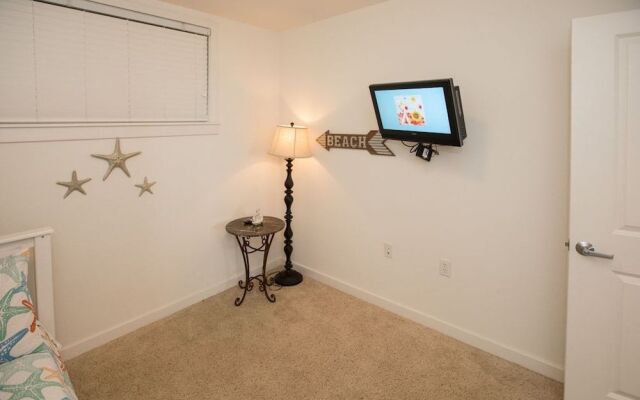 B133 Wahoo's Cove by RedAwning