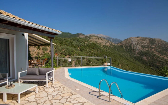Luxury Villa With Stunning Views in Lefkada