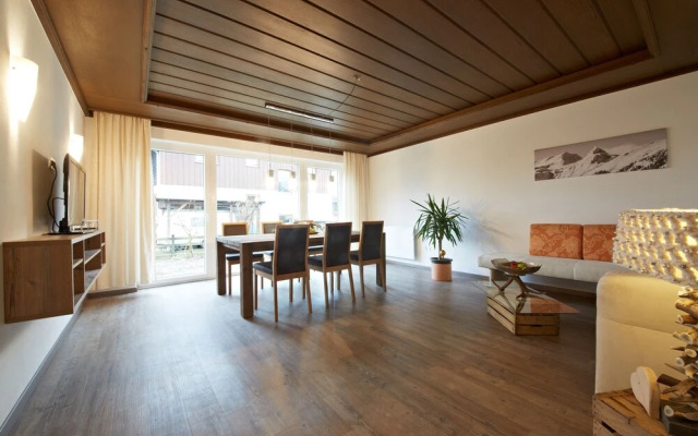 Holiday Home Hettlerhof by HolidayFlats24