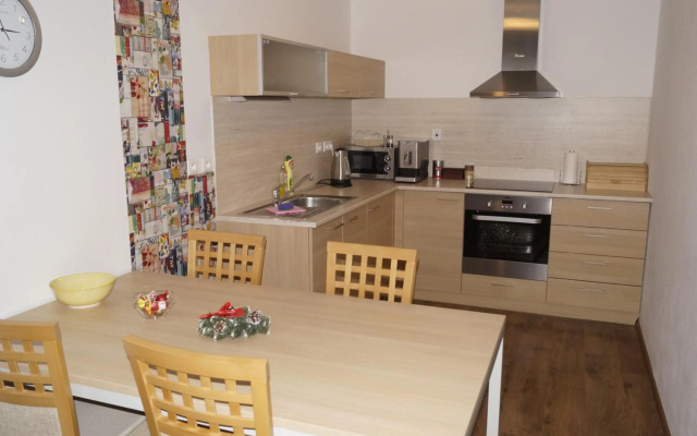 Apartmány IVKA a MAŤKO DONOVALY 198