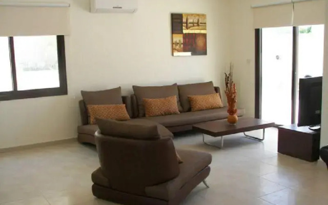 Davina Villa