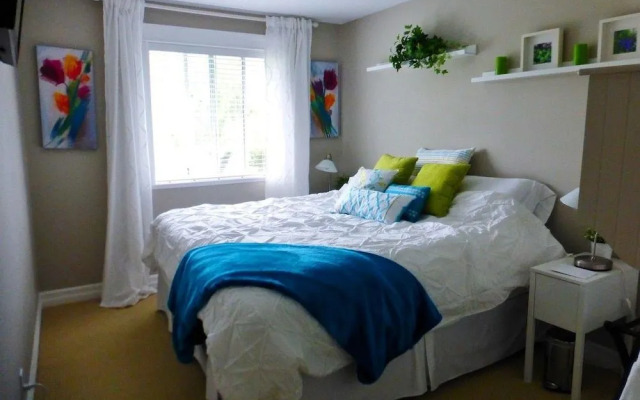 Mt. Bakerview Bed and Breakfast