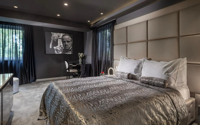 Hotel 9