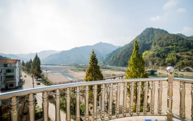 Unadorned Residence Xianju