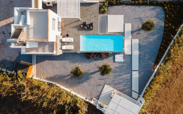Villa Ama Plaka With 3 Bedrooms and 3 Bathrooms
