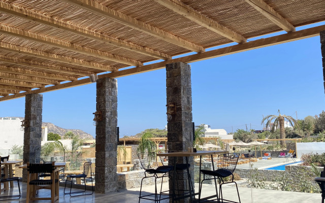 Helios Beach Hotel & Bungalows