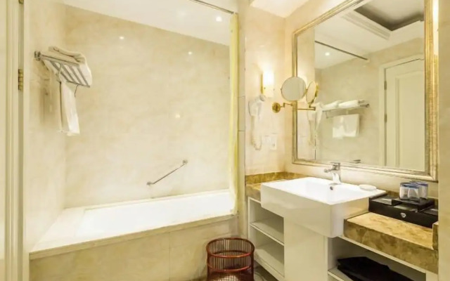 Kaiyuan Manju Select Hotel(Hongqiao Hub National Exhibition Center Sto